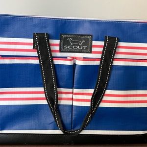 Like-new Scout “Uptown Girl” Pocket Tote Bag